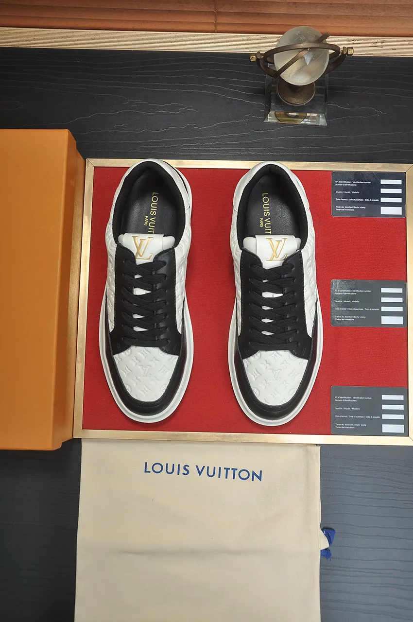 Men's shoes💰440💶【LOUIS VUITTON】Same model from LV.Louis Vuitton official website [satisfied] original single hot model LV original factory cowhide material👑1:1 original plate sheepskin lining, body accessories one-to-one molding💪 counter quality 🙏 Dear friends, if you still worry about wearing matching shoes💋, then these shoes are your best choice🎁🎁! 38-45 (45 is custom-made and cannot be returned or exchanged)
